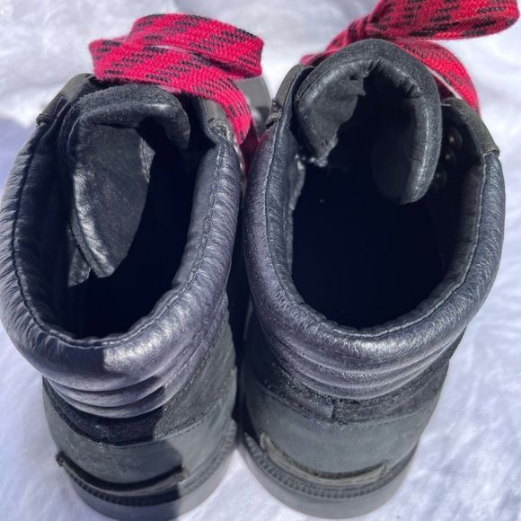 SOREL boots  - Picture 7 of 11